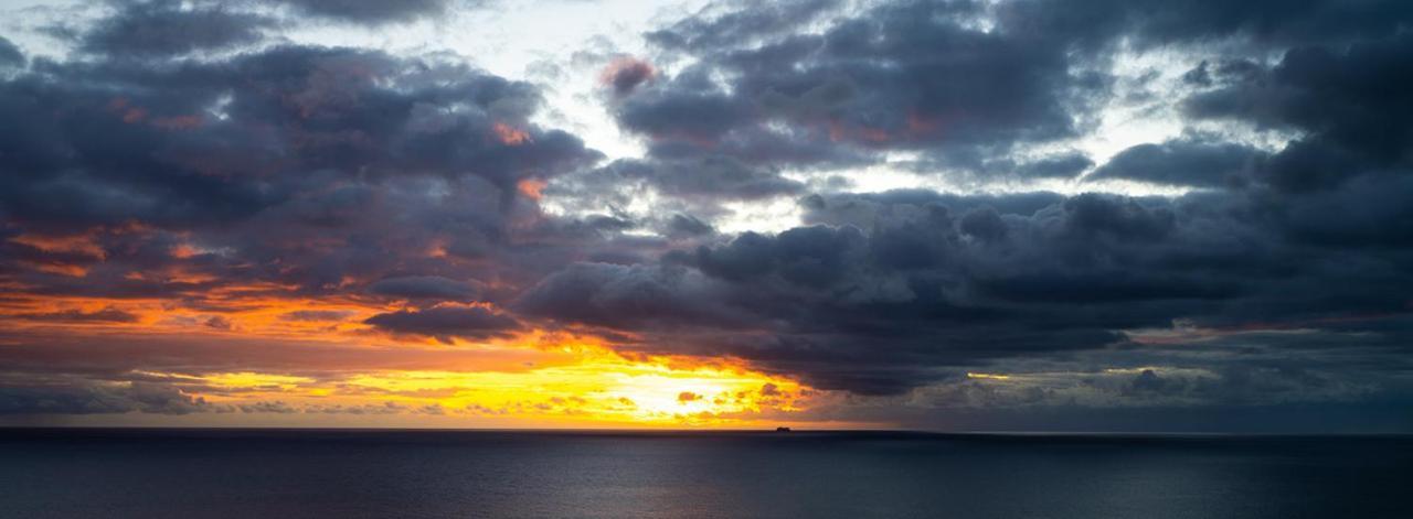 Апартаменты Shearwaters - Sounds Of The Sea Фуншал Экстерьер фото